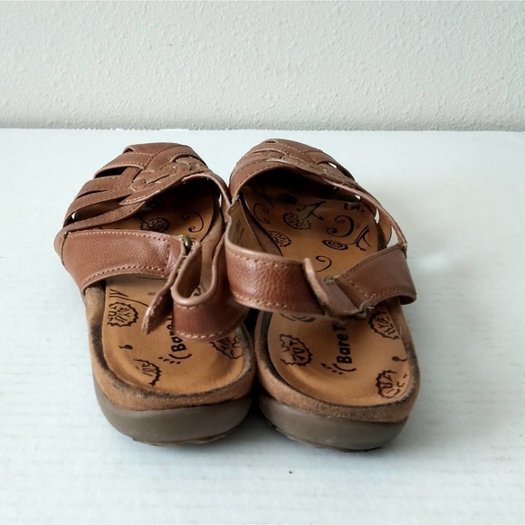 BareTraps Women's Tan Sandals - Picture 2 of 7